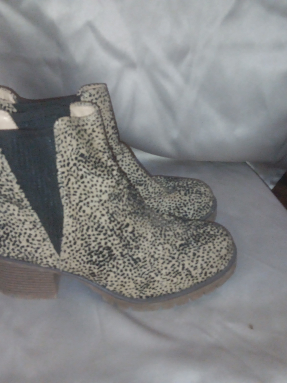 Women's Leopard-Print Chelsea Booties - Cream & Black